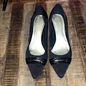 Anne Klein Black Pointed Toe Heels